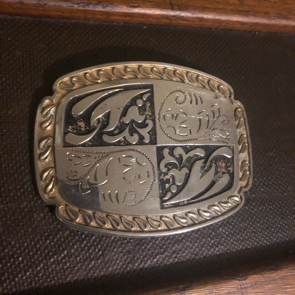 Belt buckle